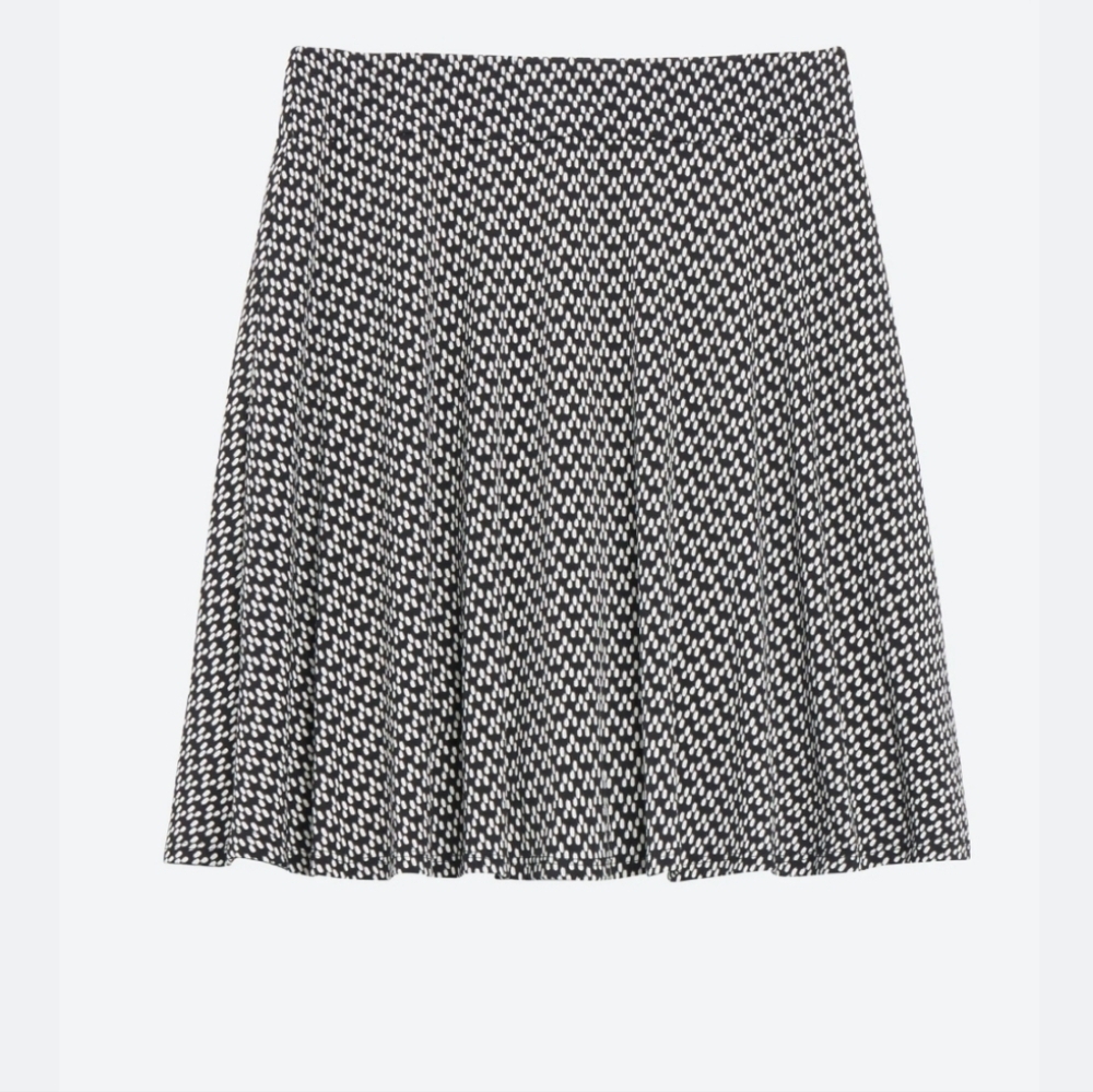 Renee C. lined black and white swing skirt SP